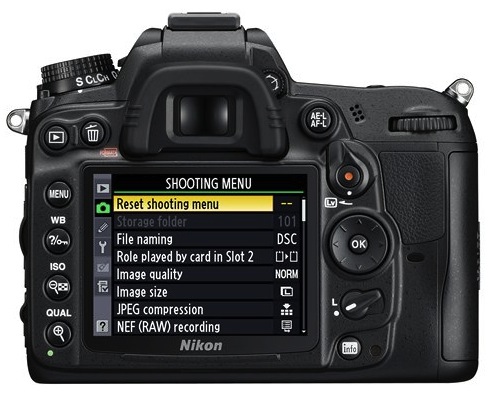 nikon D7000 back